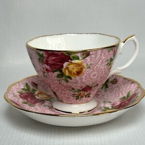 Royal Albert Old Country Rose Dusky Pink Lace Cup & Saucer Gold Edge